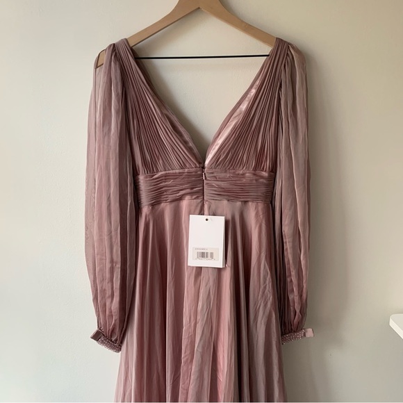 Mac Duggal Chiffon Open Sleeve A Line Gown Size 2 NEW - Picture 8 of 13